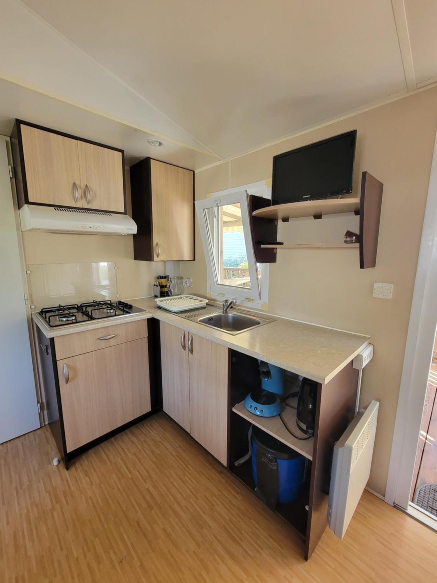 Mobilhome Au Camping Les Salins De La Gardiole Ex Camping Europe Vic-la-Gardiole Exteriér fotografie