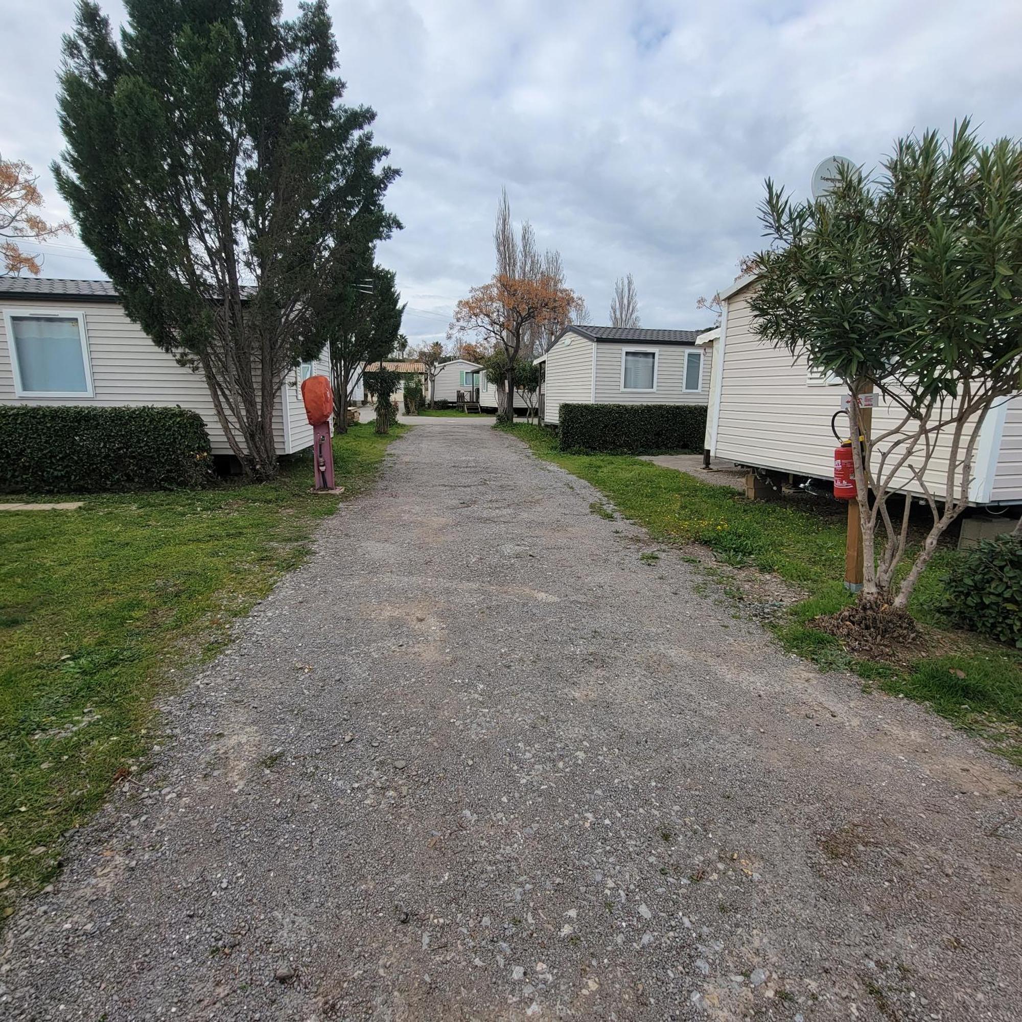 Mobilhome Au Camping Les Salins De La Gardiole Ex Camping Europe Vic-la-Gardiole Exteriér fotografie